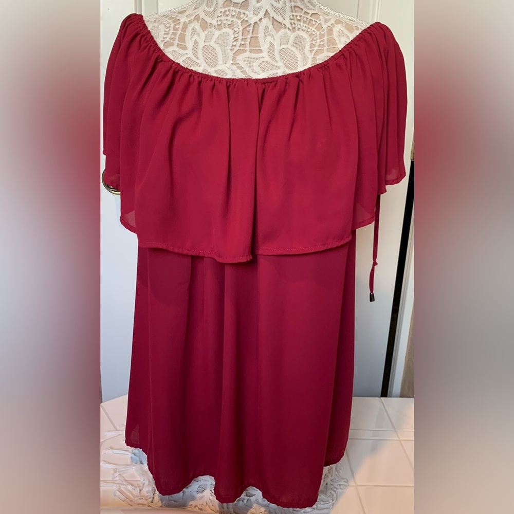 Torrid off the shoulder sleeveless burgundy red top size 2 shoulder laces flowy